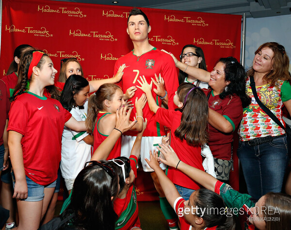Cristiano Ronaldo as Madame Tussauds New York llaunches the Cristiano Ronaldo wax figure on June 25, 2013 in New York City / Getty Images