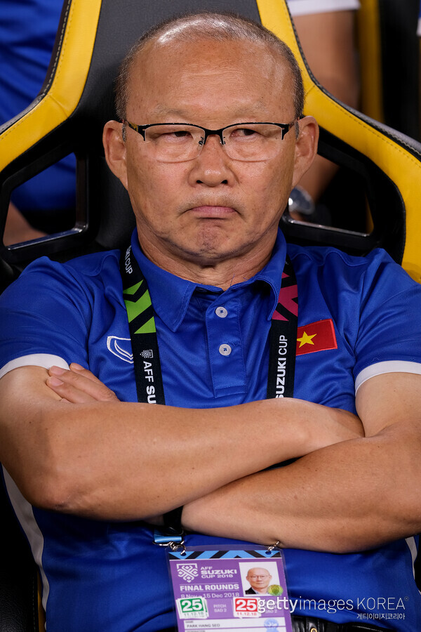 What's happening to the Vietnamese national football team? : 2 coaches left  the team < Asia < NEWS < 기사본문 - 풋볼아시안