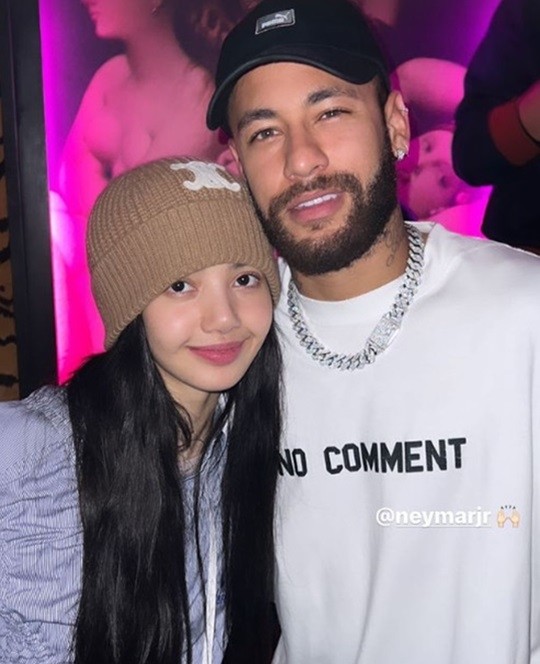Neymar and Lisa / Twitter