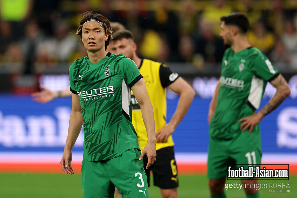 DORTMUND, GERMANY - APRIL 20: Ko Itakura of Borussia Moenchengladbach looks on during the Bundesliga match between Borussia Dortmund and Borussia Mönchengladbach at Signal Iduna Park on April 20, 2025 in Dortmund, Germany. (Photo by Dean Mouhtaropoulos/Getty Images)