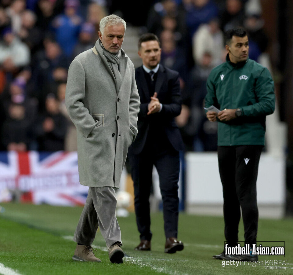 GLASGOW, SCOTLAND - MARCH 13: Jose Mourinho, Head Coach of Fenerbahce SK, looks on during the UEFA Europa League 2024/25 Round of 16 Second Leg match between Rangers FC and Fenerbahce SK at Ibrox Stadium on March 13, 2025 in Glasgow, Scotland. (Photo by Ian MacNicol/Getty Images)