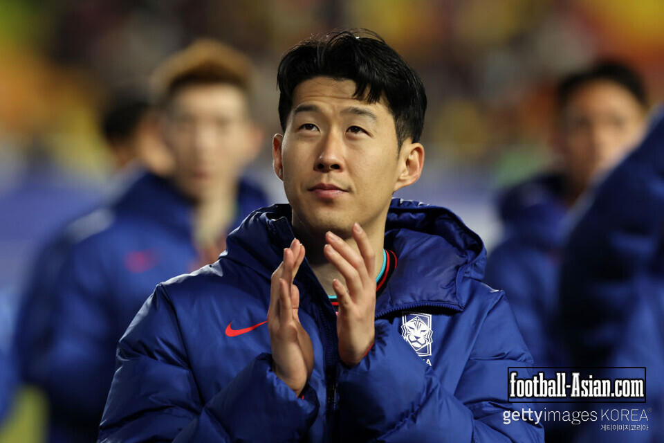 SUWON, SOUTH KOREA - MARCH 25: Son Heung Min of South Korea applauds fans after the 1-1 draw in the FIFA World Cup Asian Third Qualifier Group B match between South Korea and Jordan at Suwon World Cup Stadium on March 25, 2025 in Suwon, South Korea. (Photo by Han Myung-Gu/Getty Images)