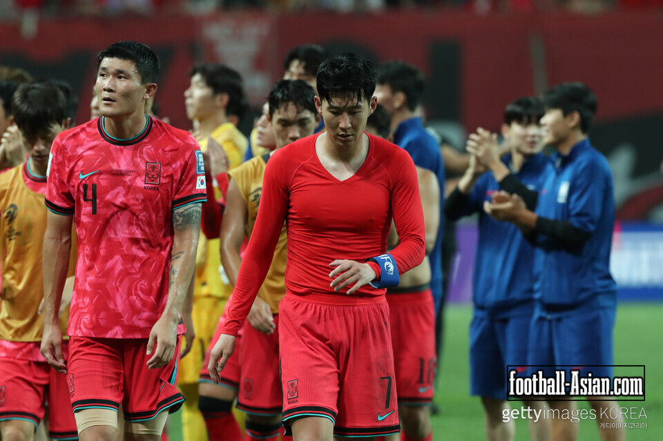 SEOUL, SOUTH KOREA - SEPTEMBER 05: Son Heung-min of South Korea (R) shows dejection after the FIFA World Cup Asian Third Qualifier Group B match between South Korea and Palestine at Seoul World Cup Stadium on September 05, 2024 in Seoul, South Korea. (Photo by Han Myung-Gu/Getty Images)