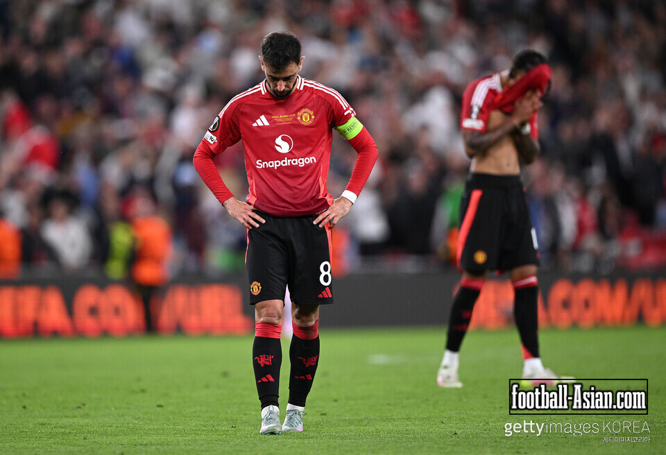 BILBAO, SPAIN - MAY 21: Bruno Fernandes of Manchester United reacts at the final whistle during the UEFA Europa League Final 2025 between Tottenham Hotspur and Manchester United at Estadio de San Mames on May 21, 2025 in Bilbao, Spain. (Photo by Justin Setterfield/Getty Images)
