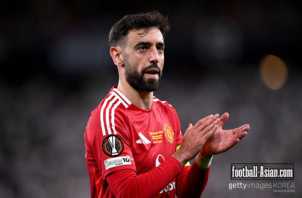 BILBAO, SPAIN - MAY 21: Bruno Fernandes of Manchester United reacts during the UEFA Europa League Final 2025 between Tottenham Hotspur and Manchester United at Estadio de San Mames on May 21, 2025 in Bilbao, Spain. (Photo by Justin Setterfield/Getty Images)