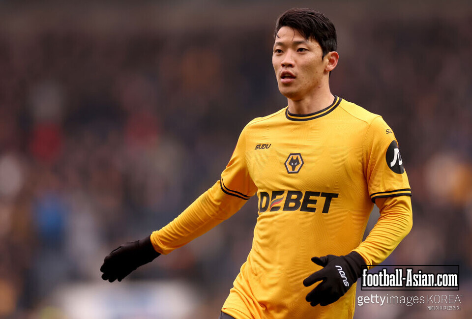 BLACKBURN, ENGLAND - FEBRUARY 09: Hwang Hee-Chan of Wolverhampton Wanderers during the Emirates FA Cup Fourth Round match between Blackburn Rovers and Wolverhampton Wanderers at Ewood Park on February 09, 2025 in Blackburn, England. (Photo by Carl Recine/Getty Images)