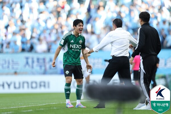 Jeon Jin-Woo at Jeonbuk Hyundai/ K League Official