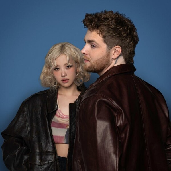 Rosé Teams Up with Alex Warren