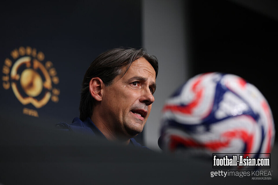 NASHVILLE, TENNESSEE - JUNE 25: Simone Inzaghi, Head Coach of Al Hilal, speaks to the media during the Press Conference ahead of their FIFA Club World Cup 2025 Group H match between Al Hilal and CF Pachuca at GEODIS Park on June 25, 2025 in Nashville, Tennessee. (Photo by Alex Grimm/Getty Images)