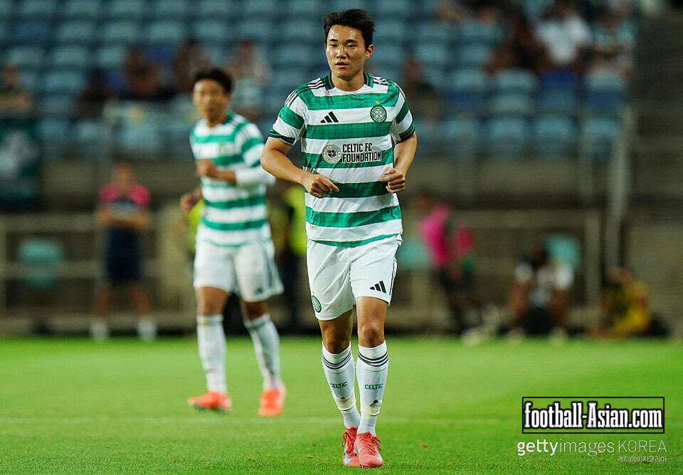 FARO, PORTUGAL - JULY 16: Hyun-Jun Yang of Celtic FC during the Pre-Season Friendly match between Sporting CP and Celtic at Estadio Algarve on July 16, 2025 in Faro, Portugal. (Photo by Gualter Fatia/Getty Images)
