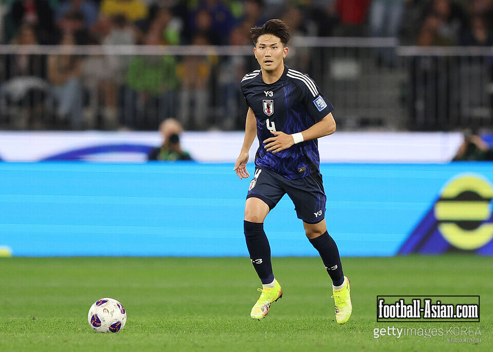 PERTH, AUSTRALIA - JUNE 05: Tsuyoshi Watanabe of Japan in action uring the 2026 FIFA World Cup Round Three AFC Asian Qualifier match between Australia Socceroos and Japan at Optus Stadium on June 05, 2025 in Perth, Australia. (Photo by Janelle St Pierre/Getty Images)