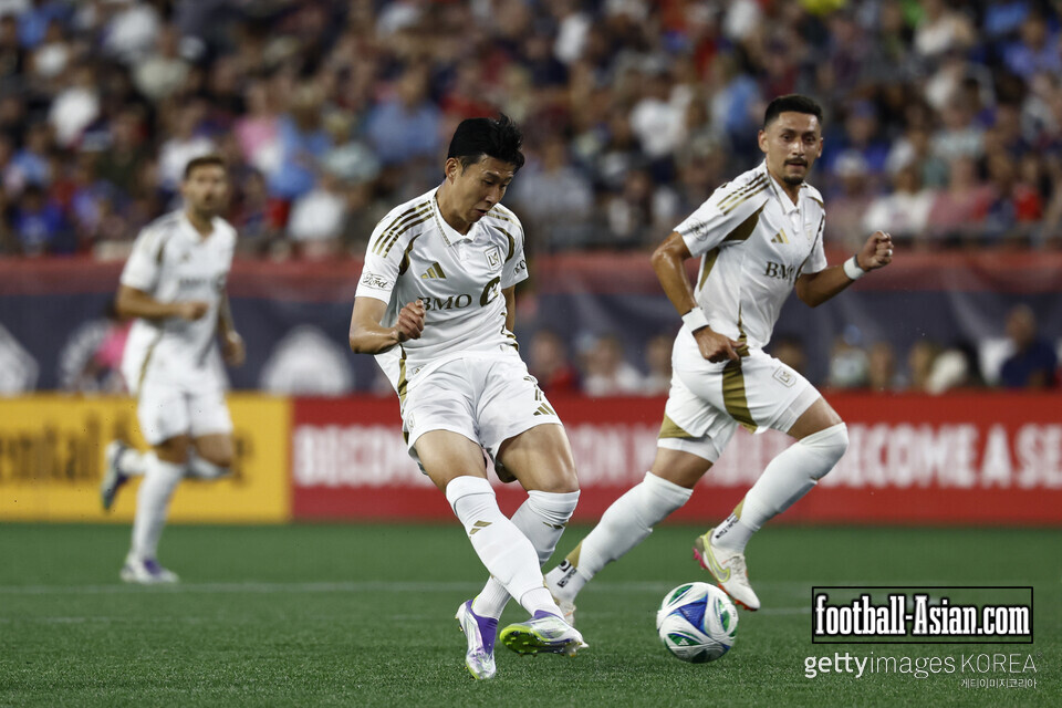 FOXBOROUGH, MASSACHUSETTS - AUGUST 16: Son Heung-Min #7 of Los Angeles FC makes a pass during the MLS match between New England Revolution and Los Angeles Football Club at Gillette Stadium on August 16, 2025 in Foxborough, Massachusetts. (Photo by Winslow Townson/Getty Images)